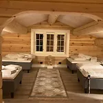 Luster Lodge