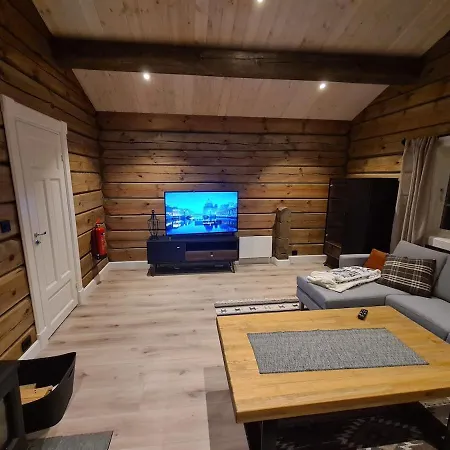 Luster Lodge *