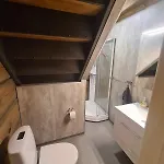 Willa Luster Lodge