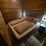 Luster Lodge Willa Luster