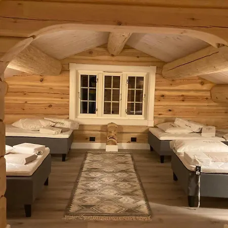 Luster Lodge