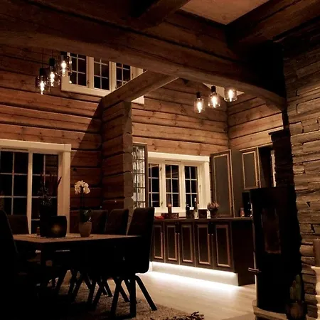 Luster Lodge